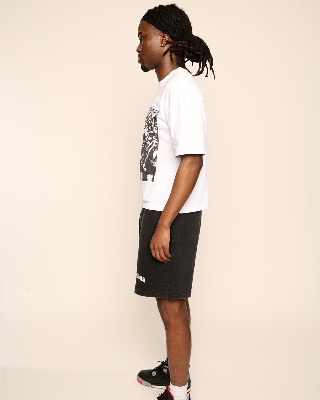 STATEMENT T-SHIRT — FLAT WHITE